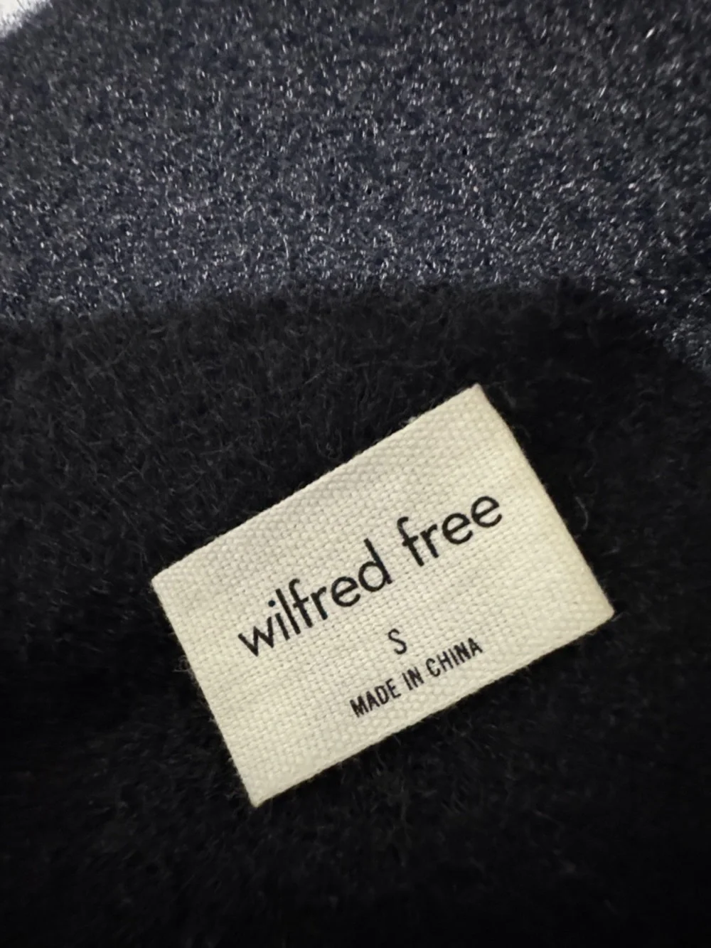 Wilfred Free Size Small Black Knit Midi Skirt Nylon Elastic Waist Minimalist  S - Picture 5 of 7